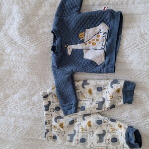 H&M Blue Giraffe Sweatshirt and Cream Pants Set